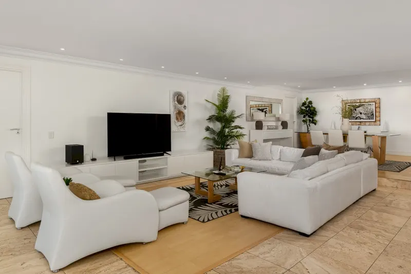 Camps Bay Gem in Camps Bay – photo 8