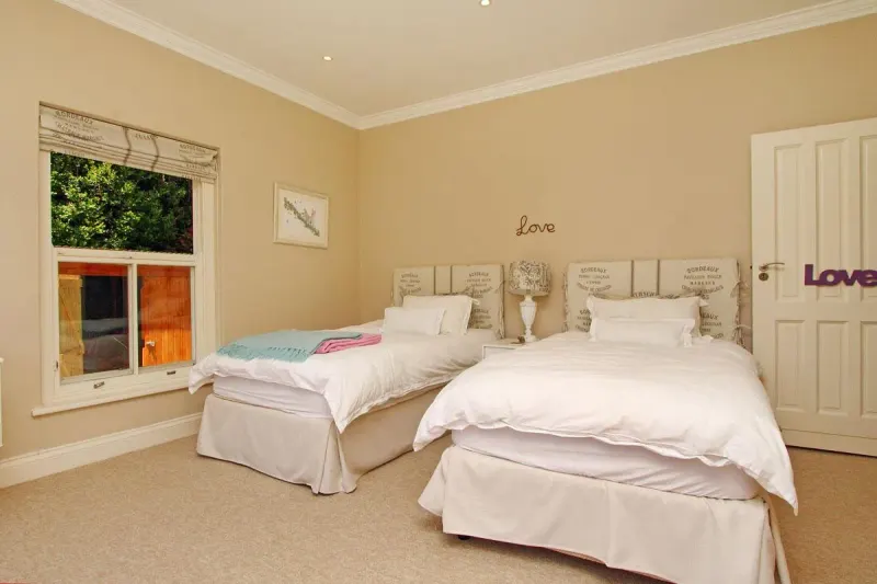 Constantia Valley Walk in Bel Ombre – photo 1