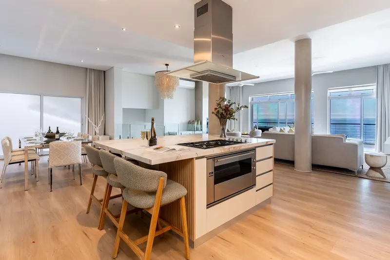 Bakoven Sunsets Luxury Apartment in Camps Bay – photo 22