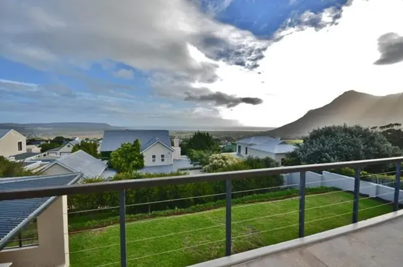 Emerald Way in Belvedere – photo 6