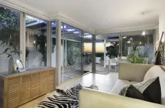 5 Glen Beach Bungalow in Camps Bay – photo 13 thumbnail