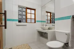 Vrede Retreat in Vredehoek – photo 13 thumbnail