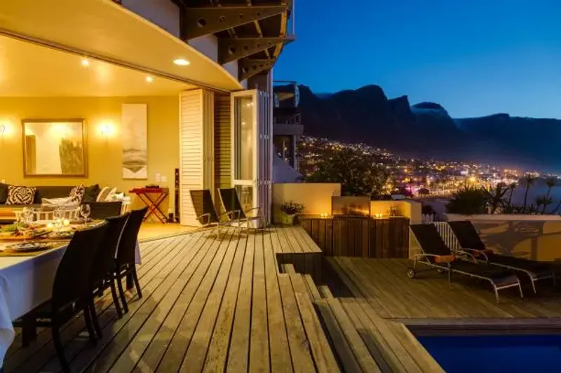 Beach Villa in Camps Bay – photo 18