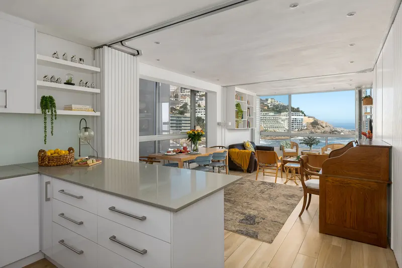 Condo Odessa in Bantry Bay – photo 21