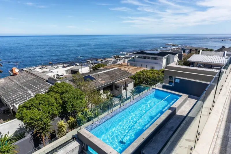 The Crescent Villa in Camps Bay – photo 14