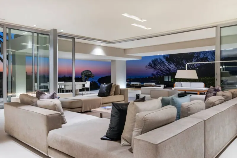 The Crescent in Camps Bay – photo 24
