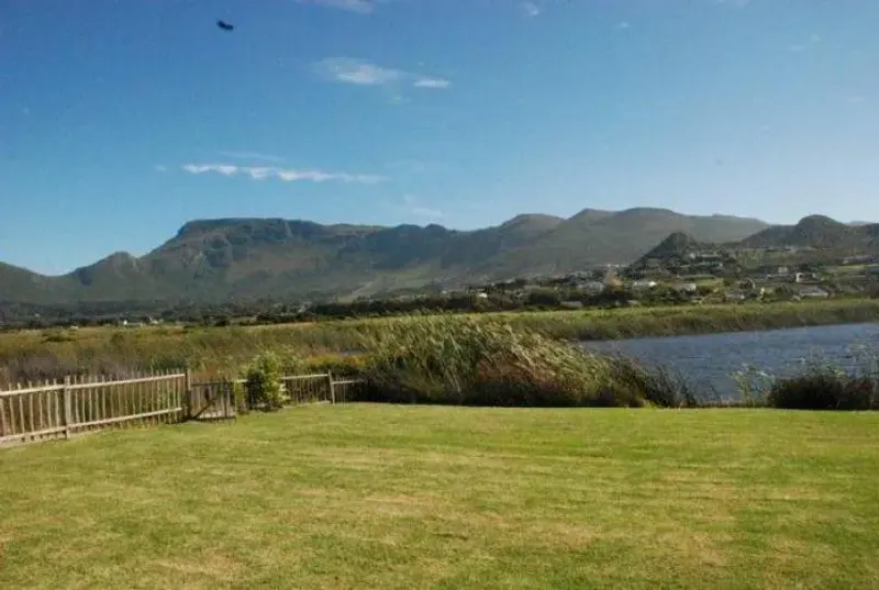 Lake Michelle Noordhoek in The Lakes – photo 7