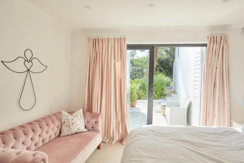 Bell House in Constantia Vale – photo 11