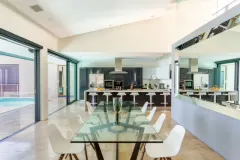 Villa Moore in Camps Bay – photo 2 thumbnail