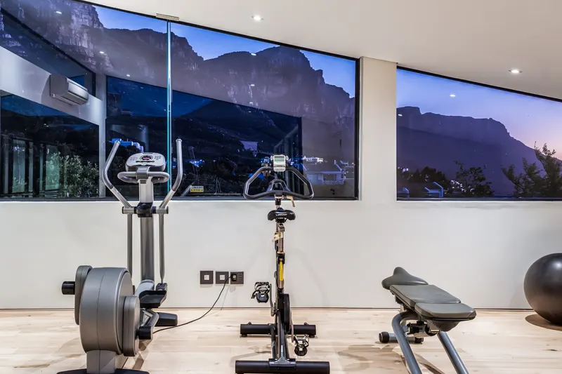 Prima Views in Camps Bay – photo 35