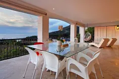 Villa Blanca in Camps Bay – photo 5 thumbnail