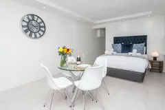 Oceanmist Studio in Mouille Point – photo 11 thumbnail