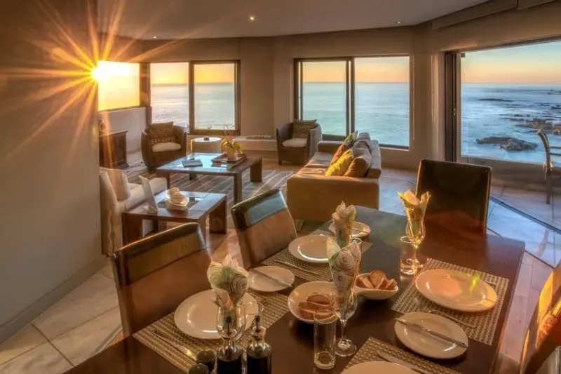 Houghton Heights 3 Bed in Camps Bay – photo 2