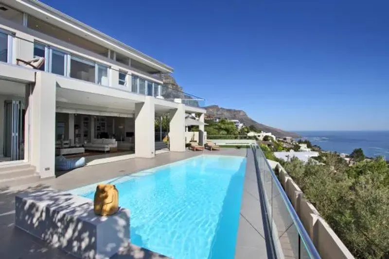 Skyfall Villa in Camps Bay – photo 1