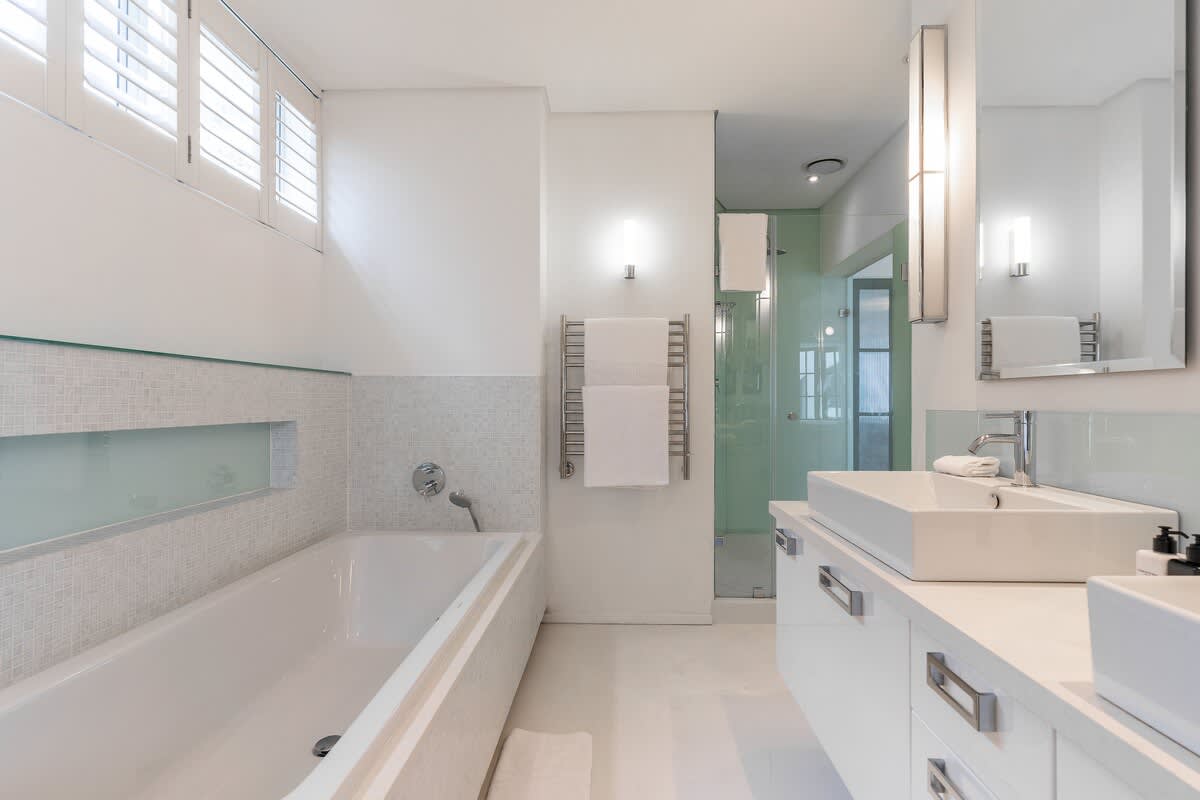 property_3cf13dcc-5e84-47c4-8fa8-3e26ee408f64_30