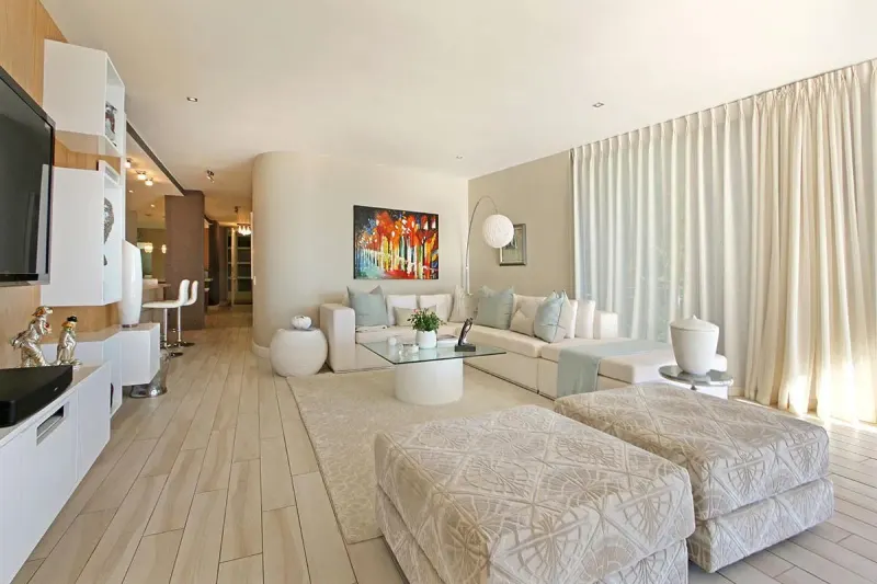 Ocean Terraces Apartment in Sea Point – photo 4