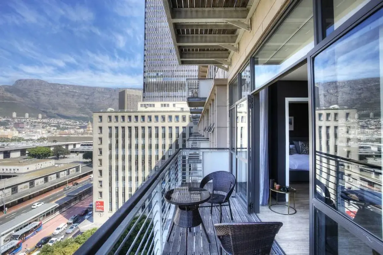 Fountain Apartment in Cape Town City Centre