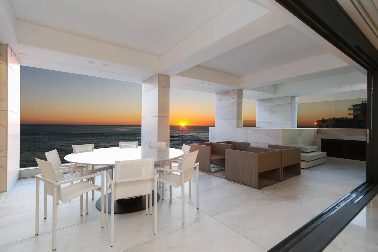 Aurum in Bantry Bay