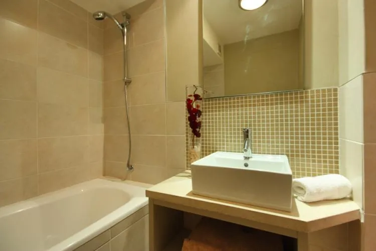 property_3d628fd7-e31a-42b5-bd9b-79fbd99fcf19_13
