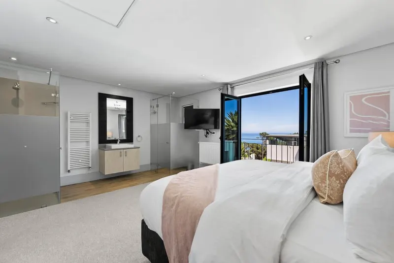 CAPE EMIRATE in Camps Bay – photo 21