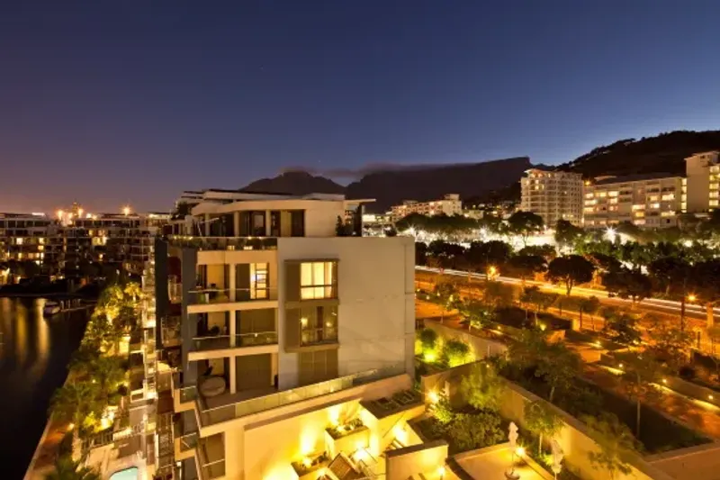 Lawhill Penthouse in V&A Waterfront – photo 23