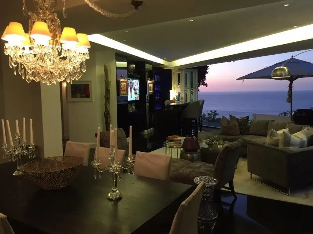 Bantry Villa in Bantry Bay