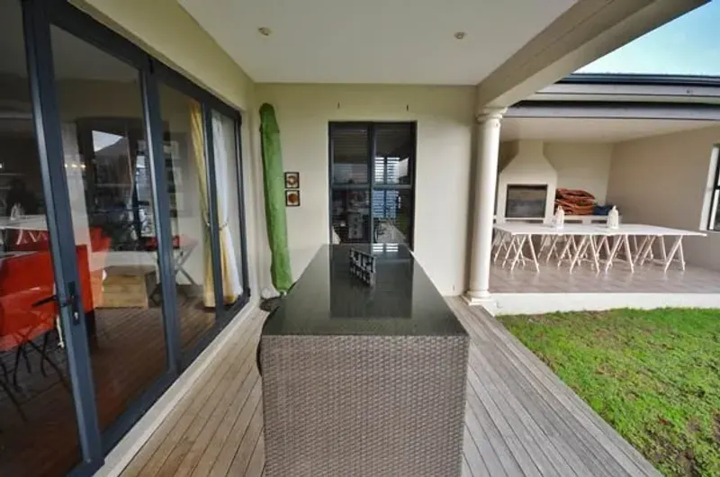 Emerald Way in Belvedere – photo 2