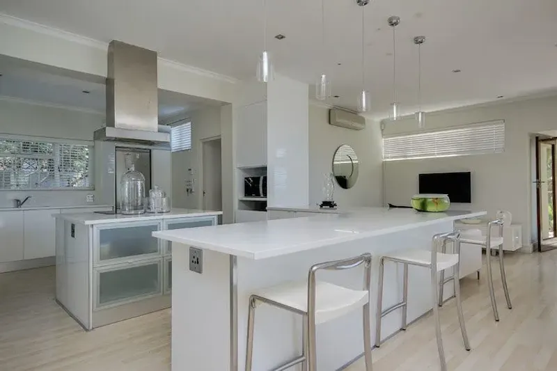 Finchley 2 in Camps Bay – photo 19