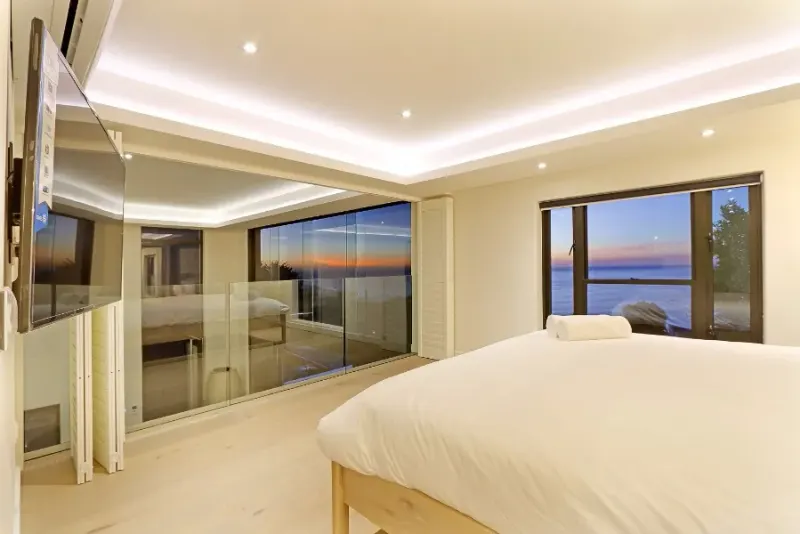 Titan Villa in Bantry Bay – photo 13