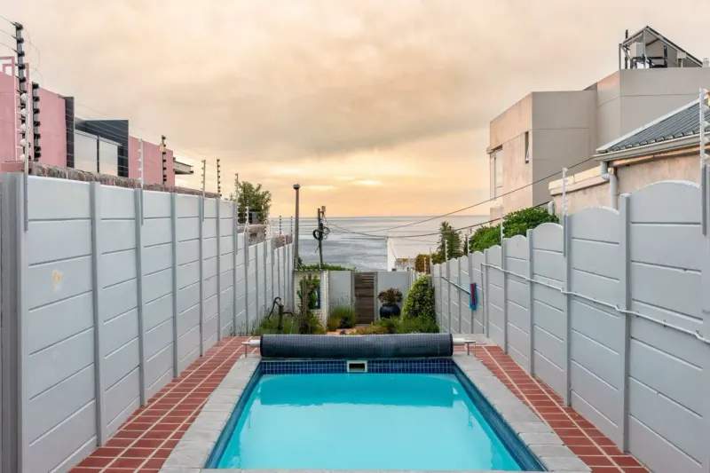 42 on Victoria - Camps Bay beach bungalow in Bakoven – photo 13