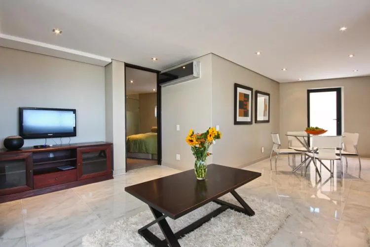 property_3f9a24a4-3236-4e76-8520-658ec802c741_0