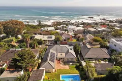 Camps Bay Deluxe in Camps Bay – photo 4 thumbnail