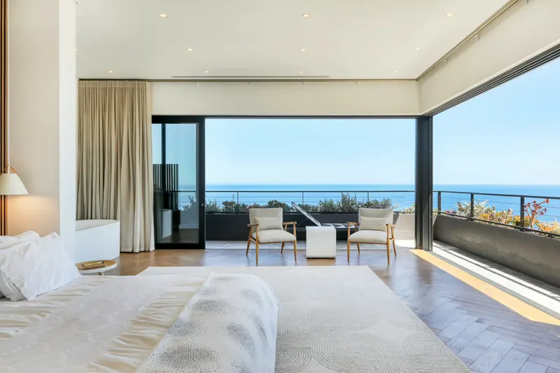 Ocean Air in Camps Bay – photo 17