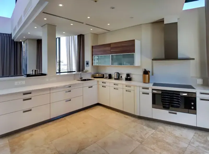 Lawhill Penthouse in V&A Waterfront – photo 29