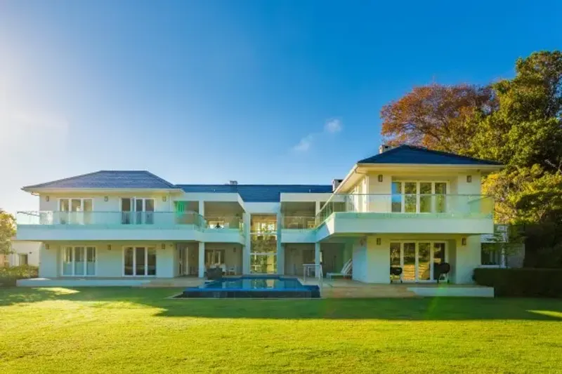 Hillwood Villa in Bishopscourt – photo 1