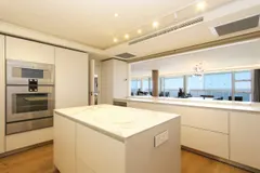 Belle Vista Penthouse in Mouille Point – photo 7 thumbnail