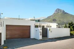 17 Geneva Drive in Camps Bay – photo 47 thumbnail