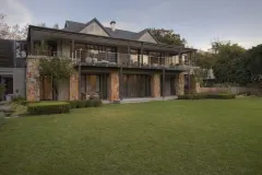 High Constantia Villa in Constantia – photo 8 thumbnail
