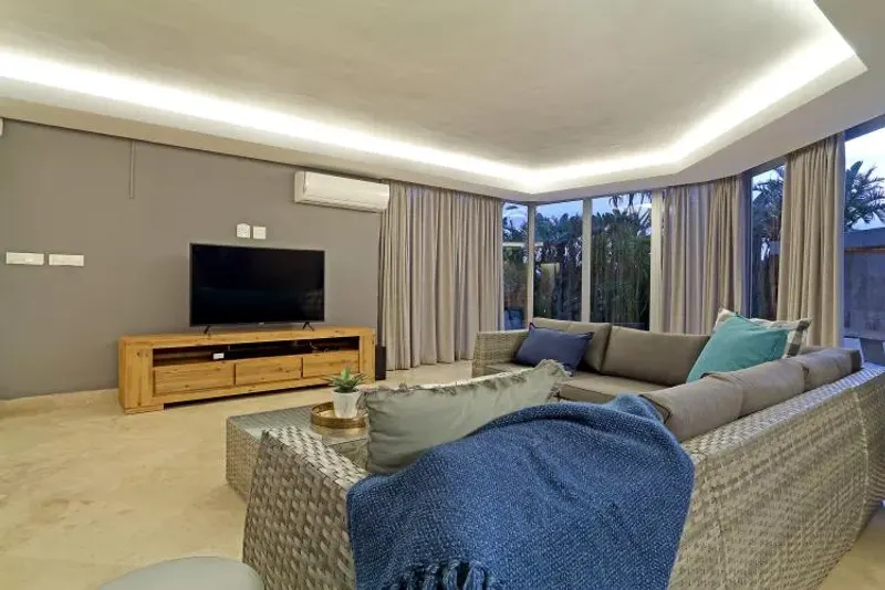 Geneva 49 Villa in Camps Bay – photo 18