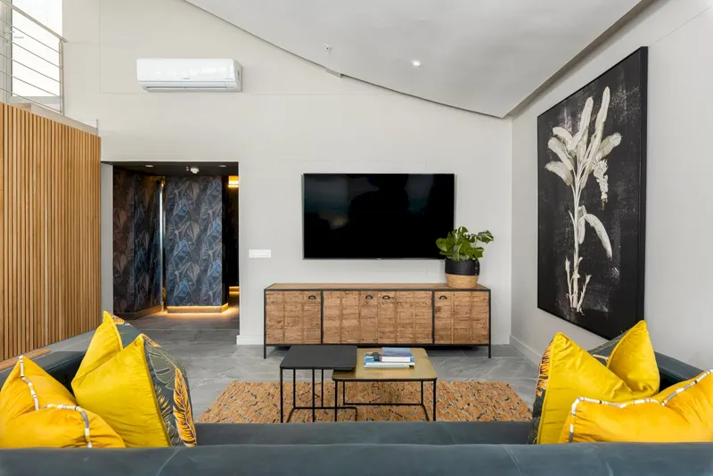 Malachite Penthouse  in Green Point – photo 37