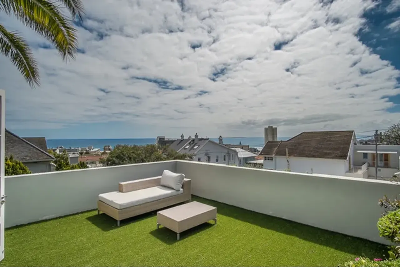 10 Avenue Fresnaye in Fresnaye