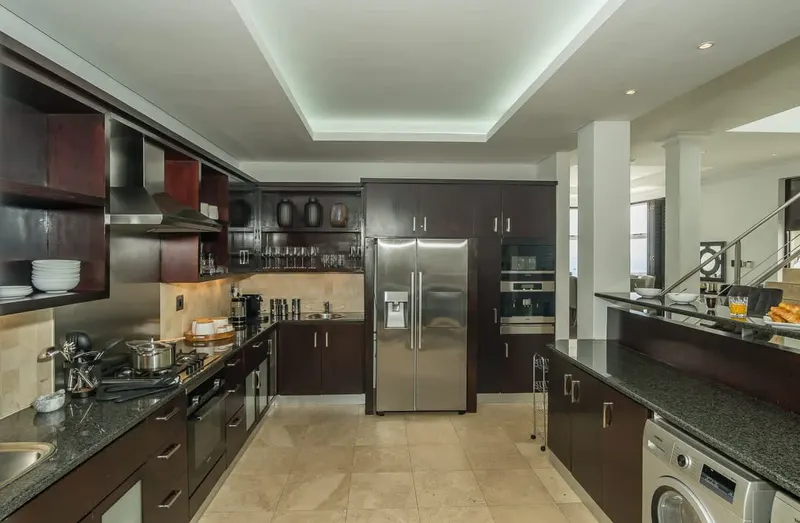 Ocean View Elegance in Bantry Bay – photo 16
