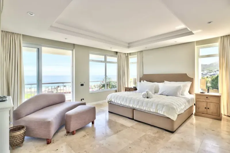Tree Rd Villa in Camps Bay – photo 12