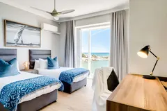 Ocean Penthouse Retr in Camps Bay – photo 17 thumbnail