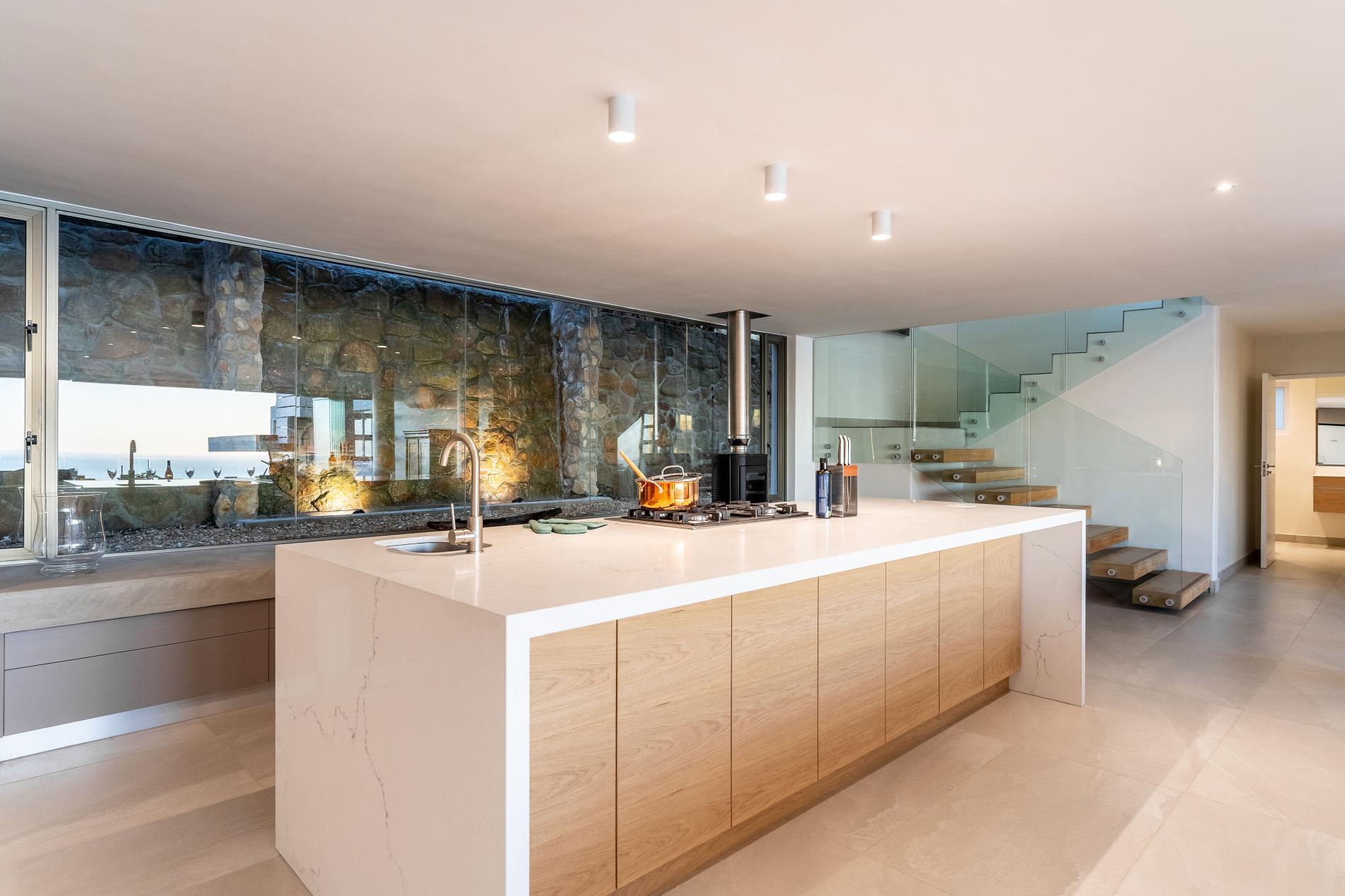 property_4305a274-c851-472b-9ff8-16735feb2959_10