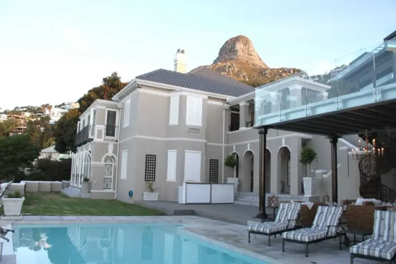 Kloof Road Villa