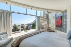 Ocean View Oasis - Camps Bay Loft with pool in Bakoven – photo 2 thumbnail