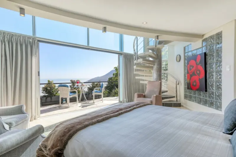 Ocean View Oasis - Camps Bay Loft with pool in Bakoven – photo 2