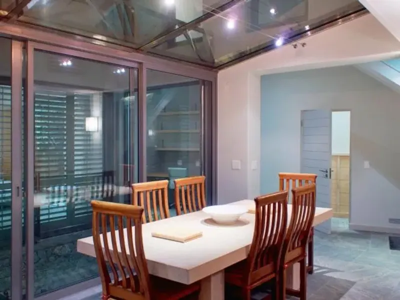 Ocean View Drive Greenpoint in Green Point – photo 3