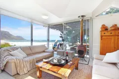 Glen Beach Vista House Upper Unit in Camps Bay – photo 8 thumbnail